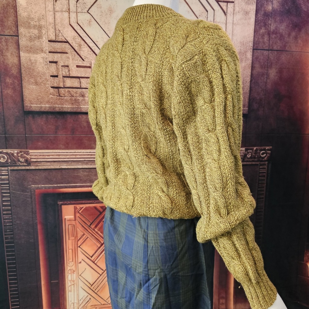 Vintage 1970s Sweater Pullover Cable Knit Mustard Yellow Wool Jantzen V-neckline - Picture 9 of 10